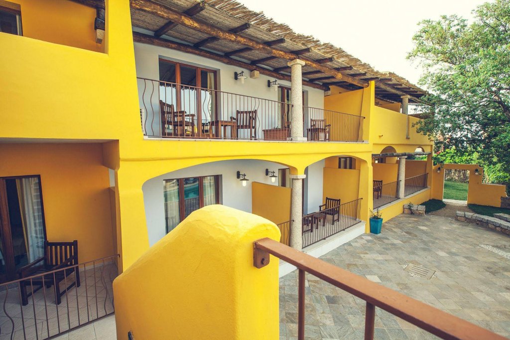 Фото Hotel Borgo Antico San Pantaleo