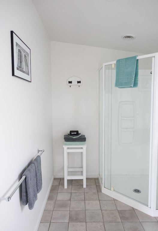 Фото Tasman Hill Lodge - Adult Only