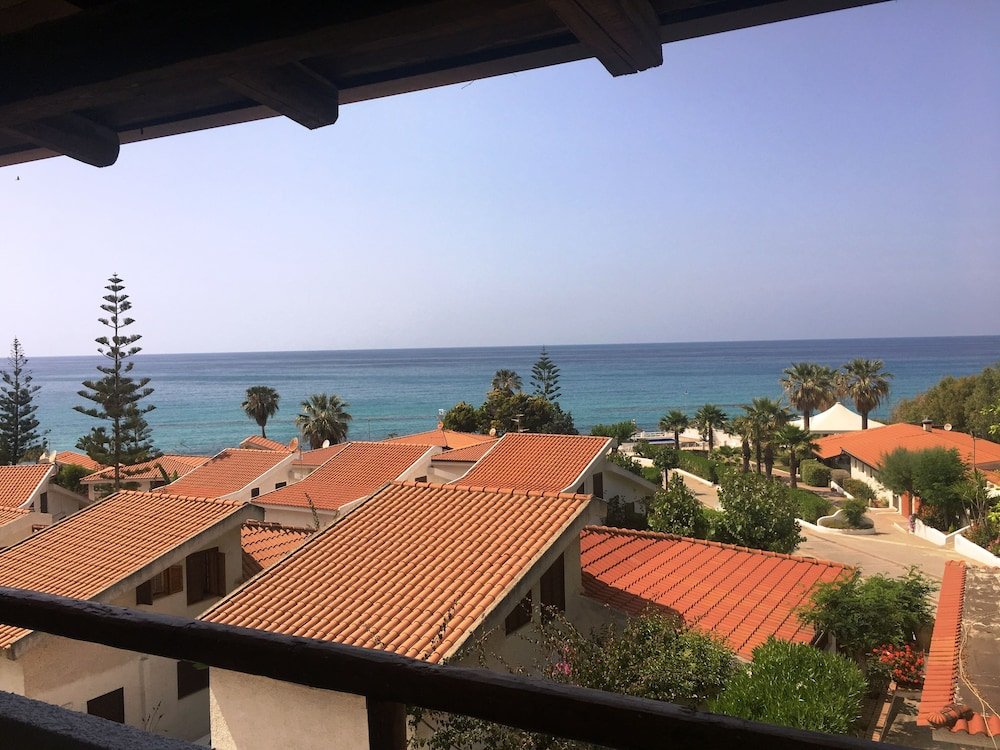 Фото Cala Petrosa Resort