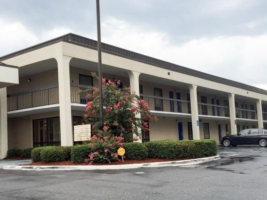 Фото Motel 6 Savannah, Ga - Midtown