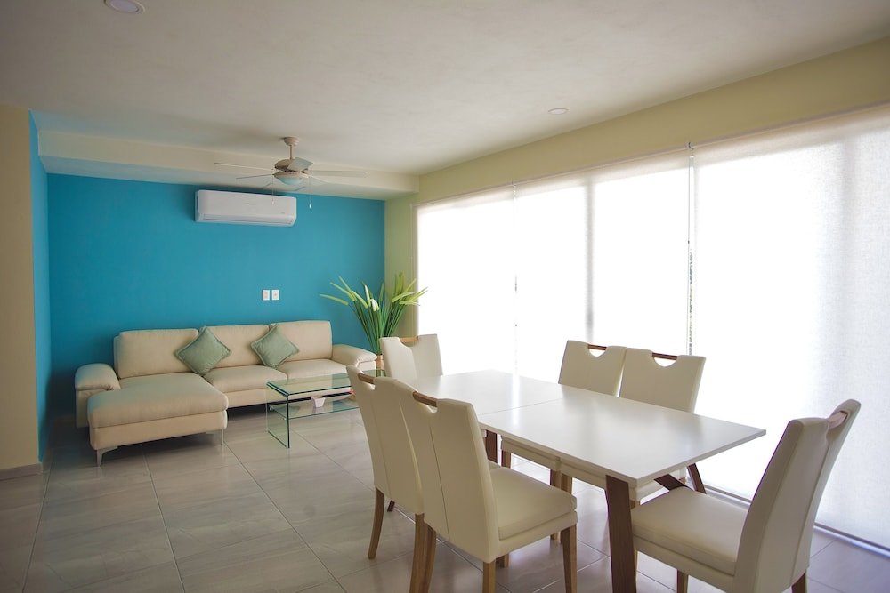 Фото Luxury 2 Bedroom Apartments