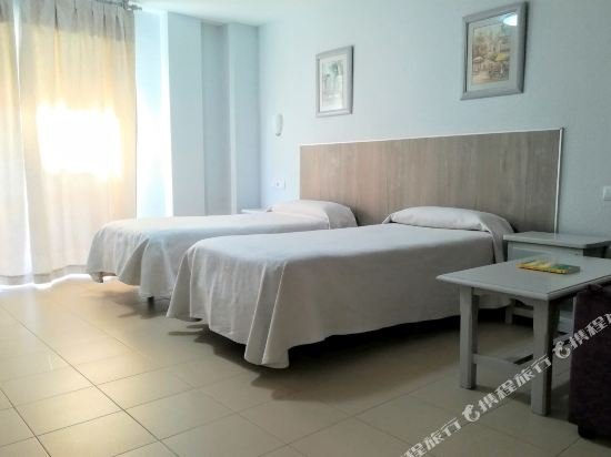 Фото Apartamentos Puerta del Sur