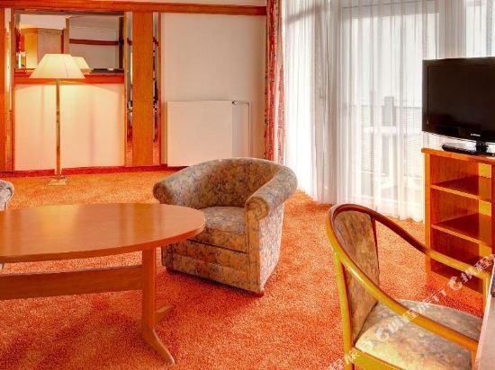 Фото La Strada Hotel