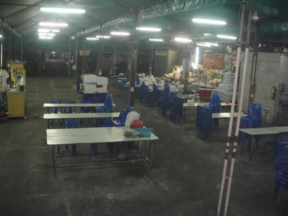 Фото Freesia Saladaeng Silom Apartments