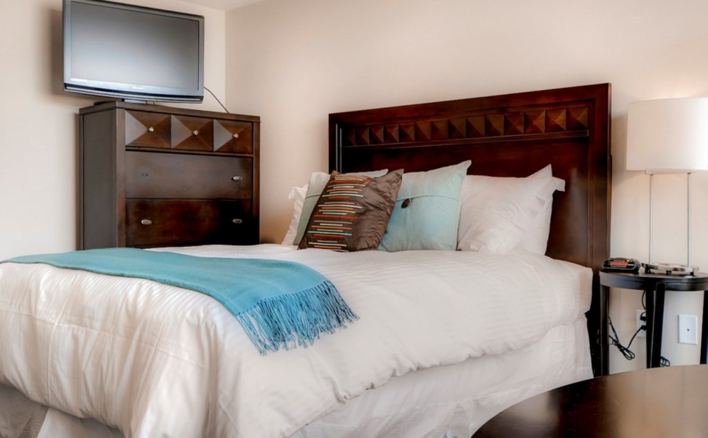 Фото Global Luxury Suites at The Wharf