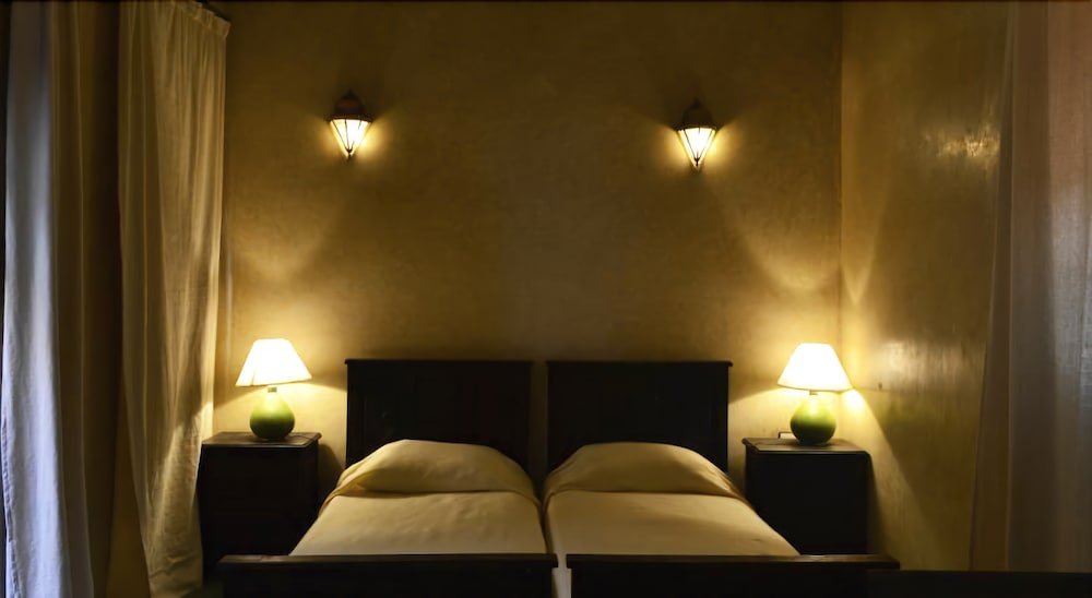 Фото Riad Charik