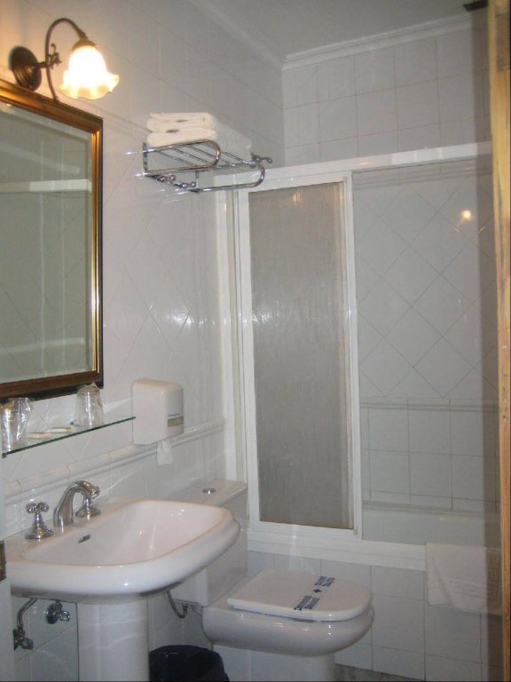 Фото Hostal Canovas
