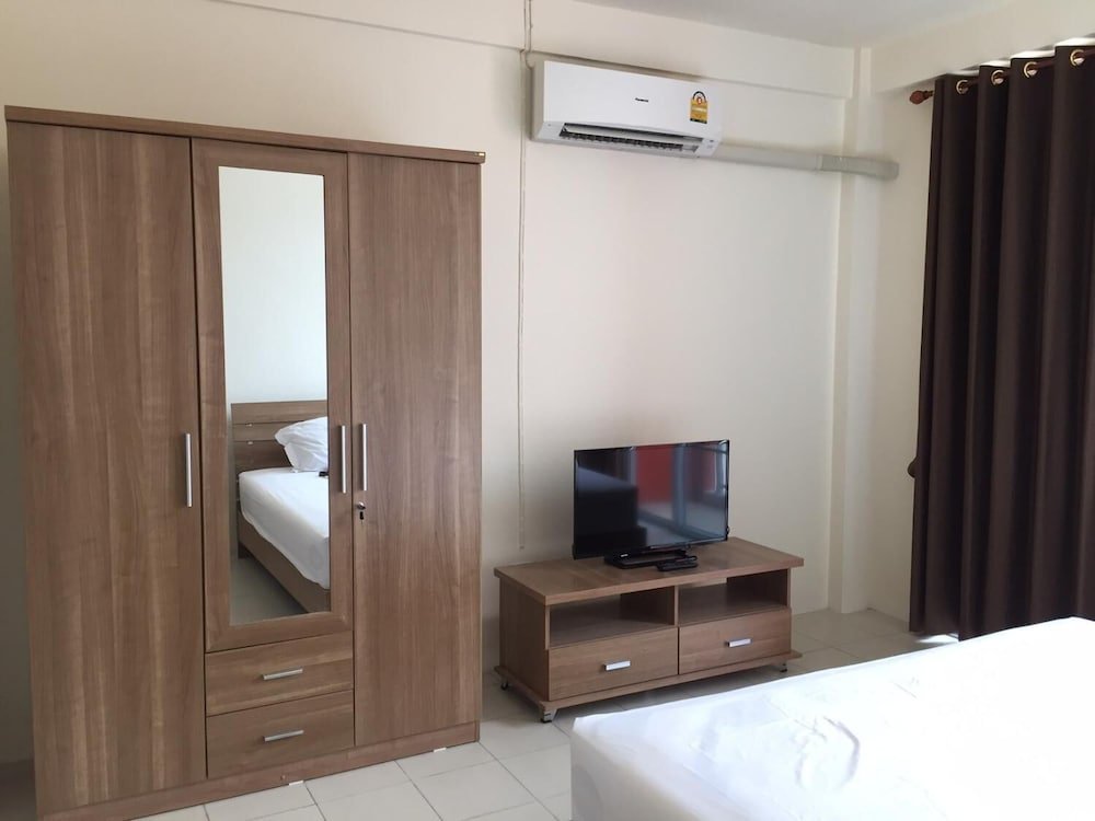 Фото Surasak Center Sri Racha