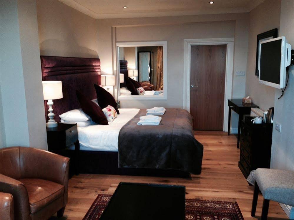 Фото Bayswell Park Hotel