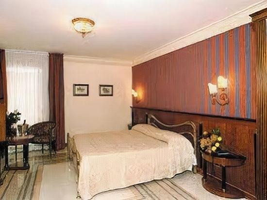 Фото Hotel Capital