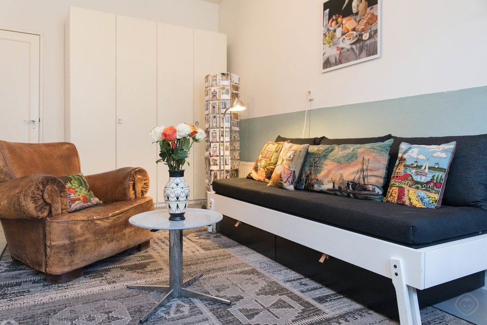 Фото Authentic West Apartment