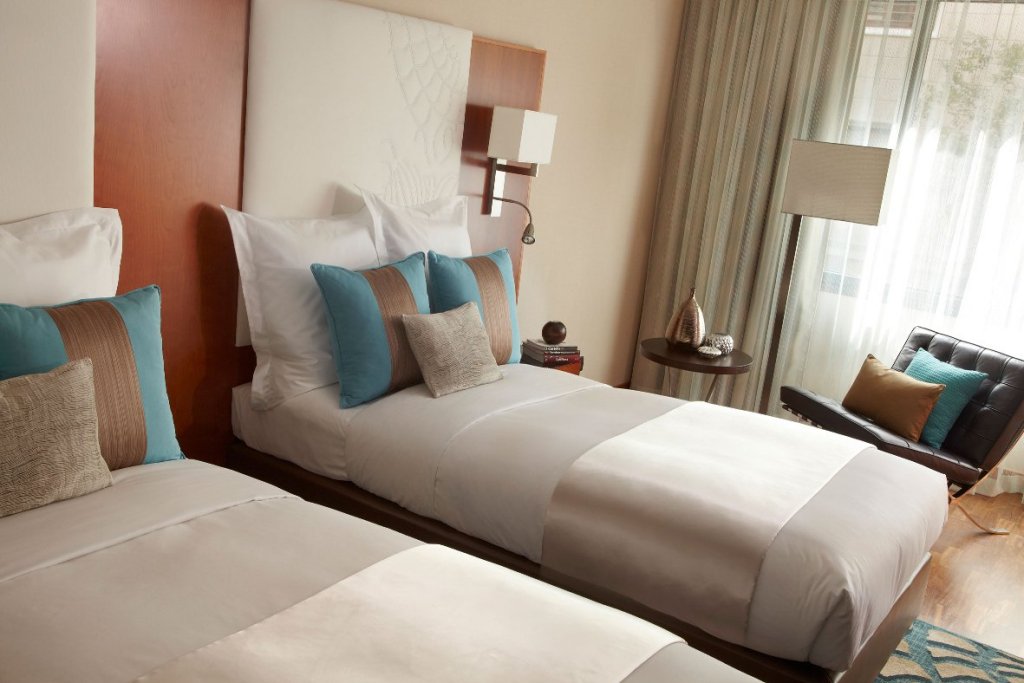 Фото Renaissance Barcelona Hotel