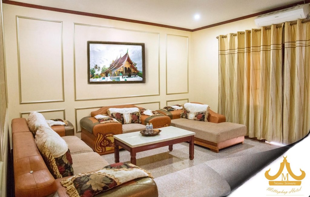 Фото Mittaphap Hotel II