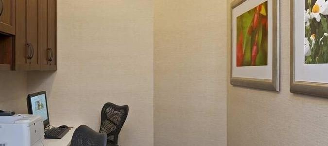 Фото Hilton Garden Inn Milwaukee Downtown