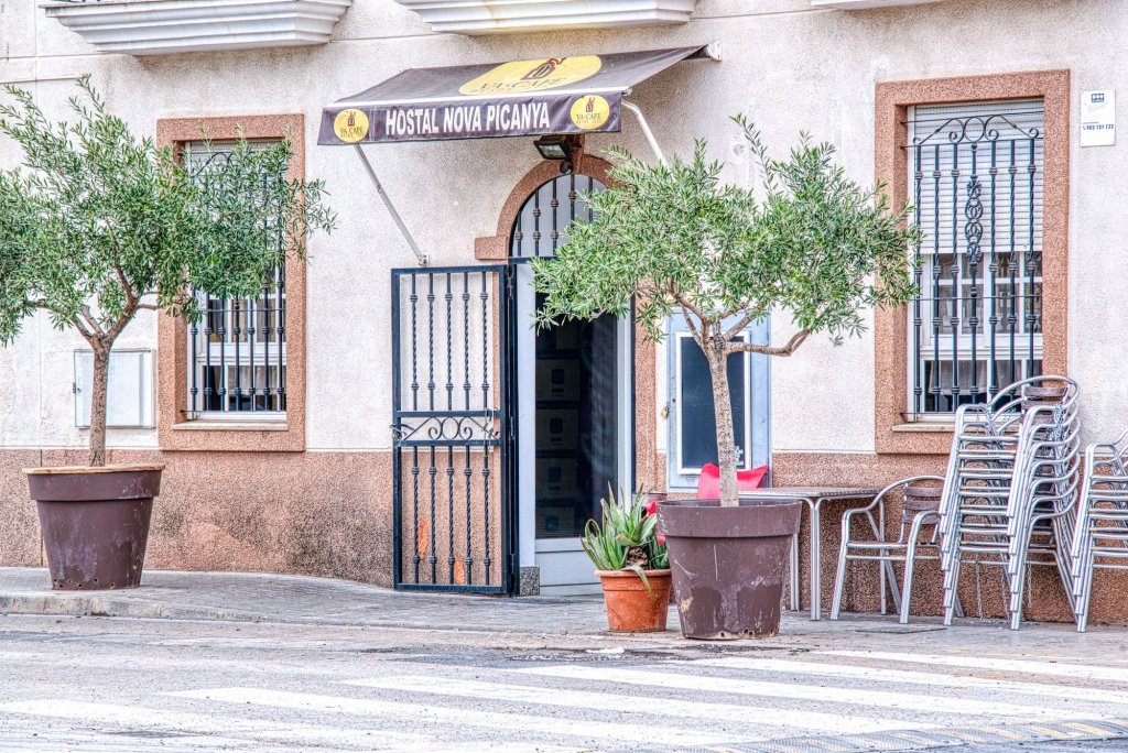 Фото Oyo Hostal Nova Picanya