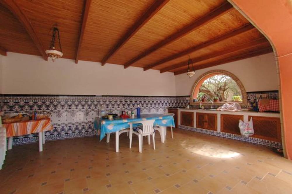 Фото Villa with 2 Bedrooms in Torrevieja, with Private Pool, Enclosed Garden And Wifi - 5 Km From the Beach