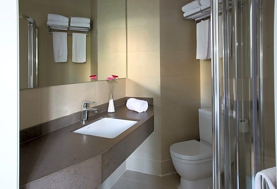 Фото Mh Apartments Suites