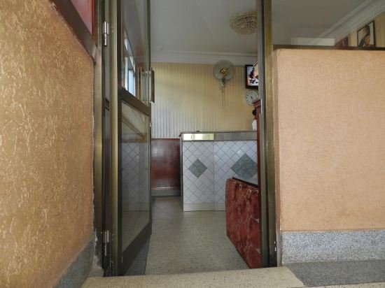 Фото Crown Jakiba Hotel