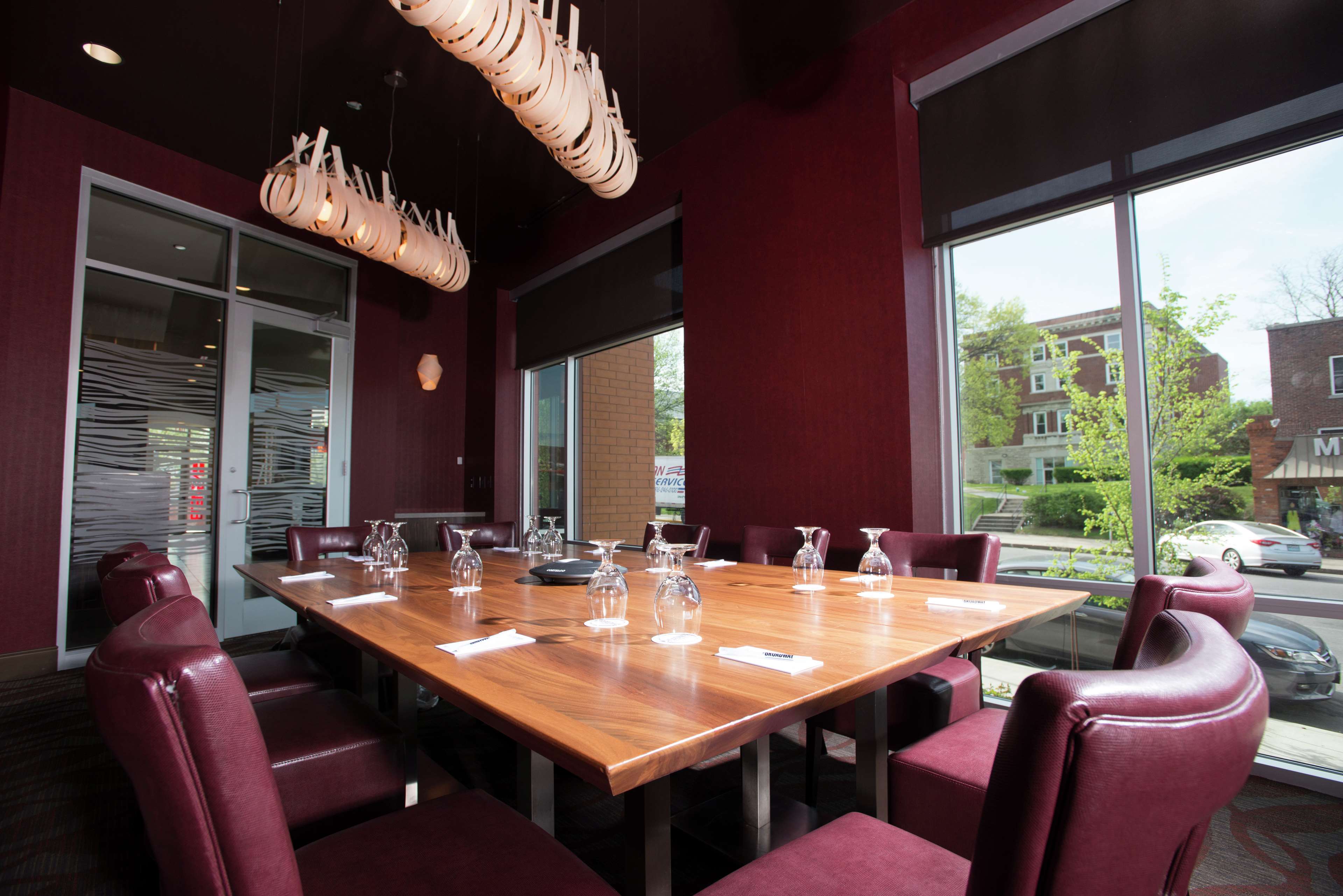 Фото The Broadway Columbia - a DoubleTree by Hilton