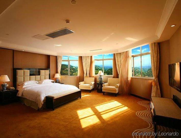 Фото Country Garden Phoenix Hotel Lechang