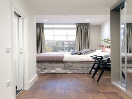 Фото Golden Square