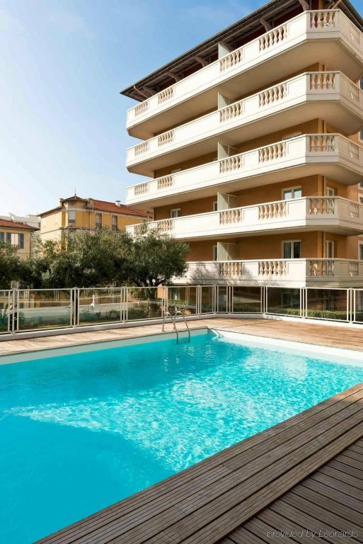 Adagio Access Nice Magnan