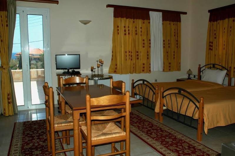 Фото Hotel Xifoupolis