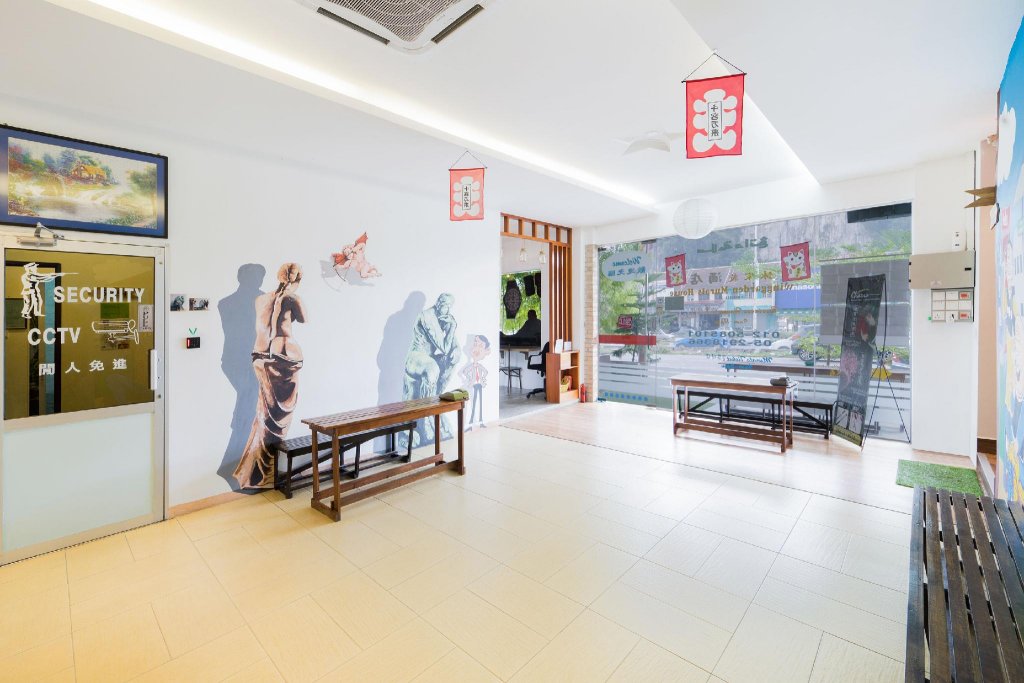 Фото отеля 2