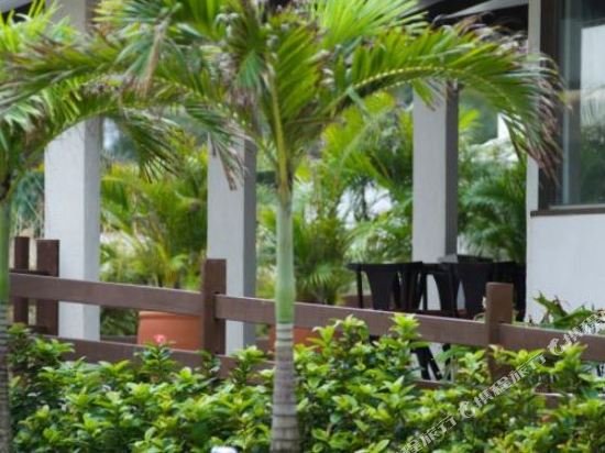 Фото Oyo Hotel Arembepe Beach Hotel, Camaçari