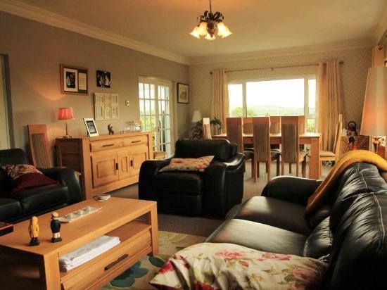 Фото Elagh View Bed & Breakfast