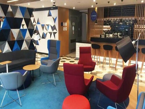 Гостиница Holiday Inn Express Istanbul Atakoy Metro by IHG в Бахчелиэвлере