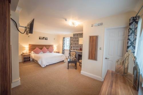 Фото Red Mullions Guest House