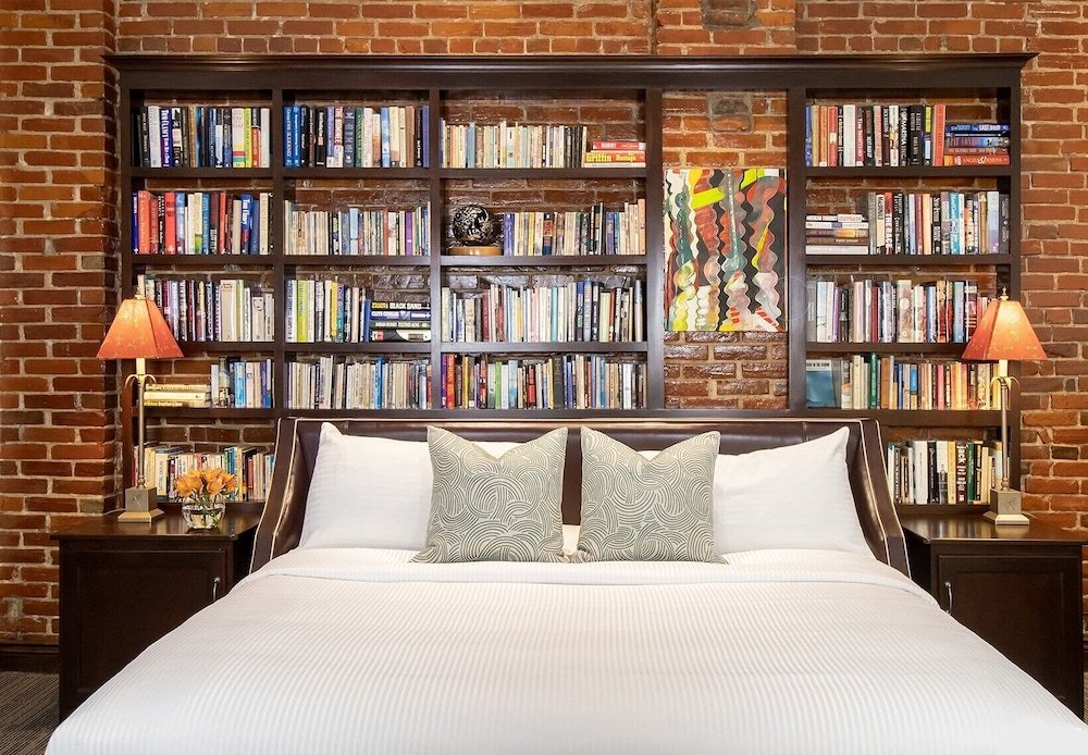 Фото Retro Suites Hotel