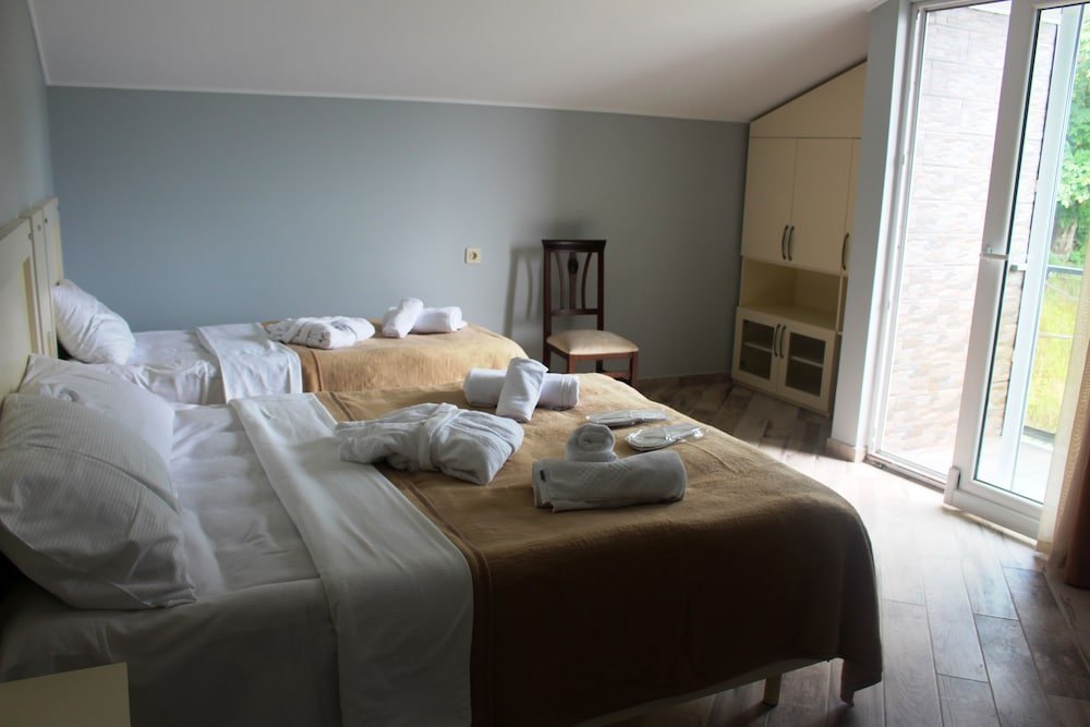 Фото Гостевой дом Holiday House Green Cape Batumi