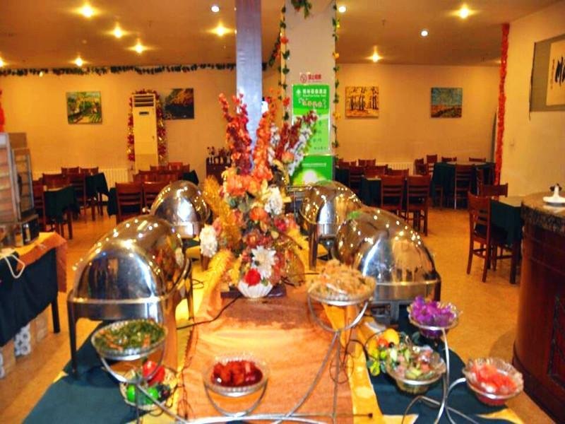 Фото GreenTree Inn Beijing Guangmingqiao Express Apartment