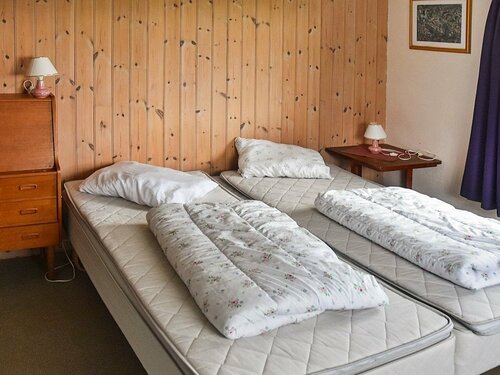 Жильё посуточно 8 Person Holiday Home in Finnås