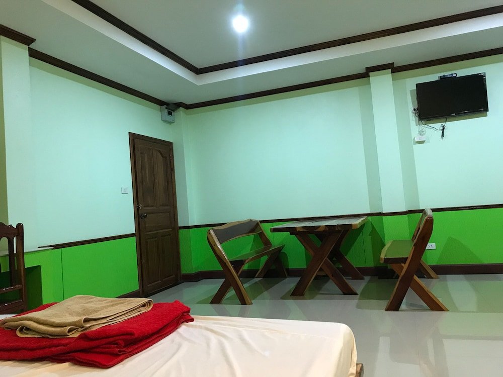 Фото Oyo 75334 Train Hotel