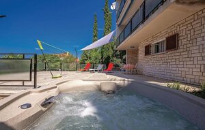Beautiful Apartment in Crikvenica With Sauna, Wifi and 2 Bedrooms