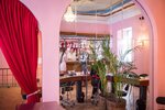 Loulou de Paris (Geronti Kikodzis Street, 10) ، مصممون، خبراء تجميل الوجه
