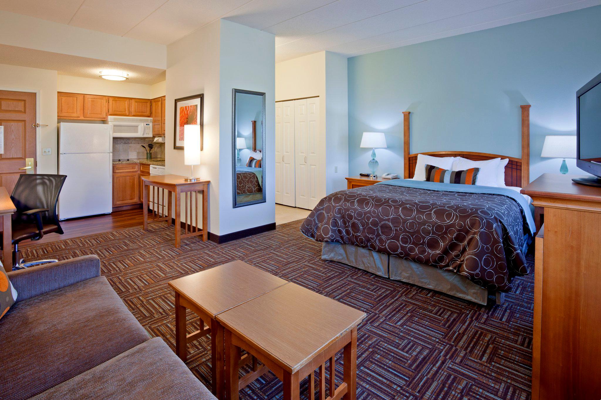 Фото Candlewood Suites Eagan Arpt South - Mall Area, an Ihg Hotel