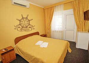 Fort (posyolok gorodskogo tipa Novomikhaylovskiy, Morskaya ulitsa, 35А), hotel