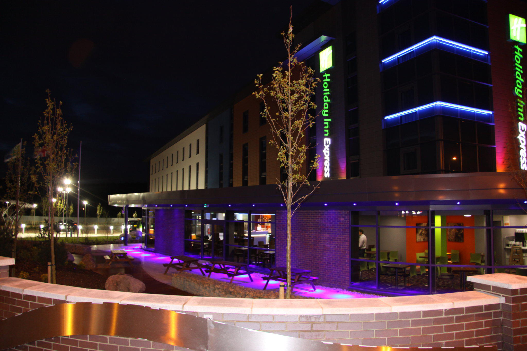 Фото Holiday Inn Express Dunstable, an Ihg Hotel