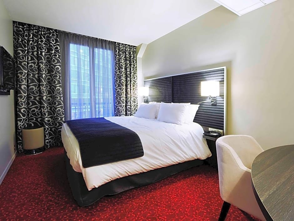 Фото Mercure Paris Tour Eiffel Pont Mirabeau Hotel