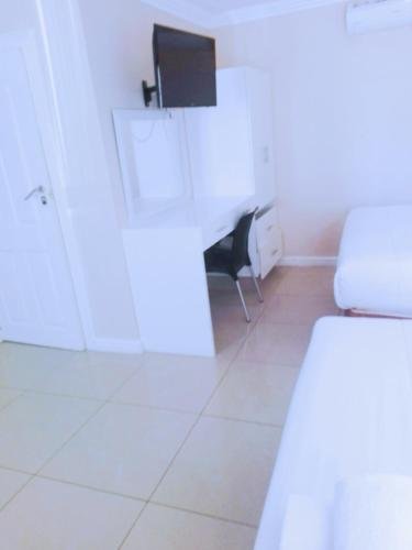 Фото Bayside Lodge Pinetown