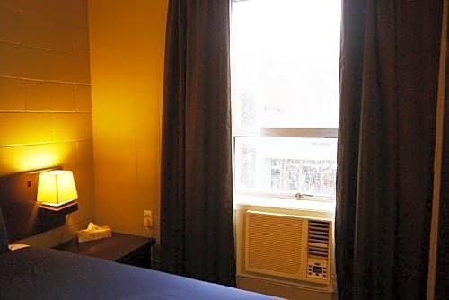 Фото Mountain Hound Inn