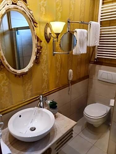 Фото Atrium Boutique Hotel Cluj City Center