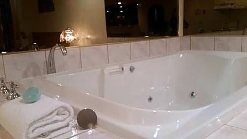 Фото Western Budget Motel Whitecourt 3