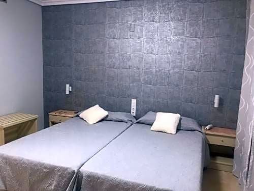 Фото Hotel Restaurante Reina Victoria