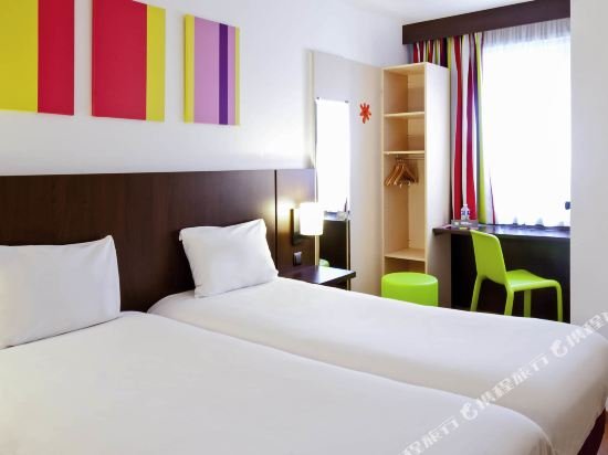 Фото Ibis Styles Luxembourg Centre Gare