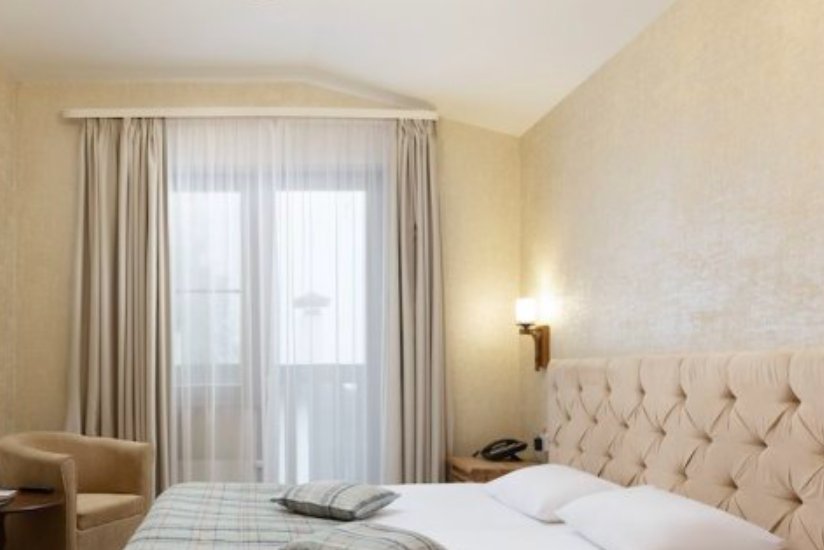 Фото Роза Шале